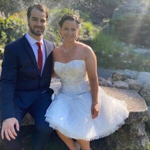 Elegant White Strapless Dress